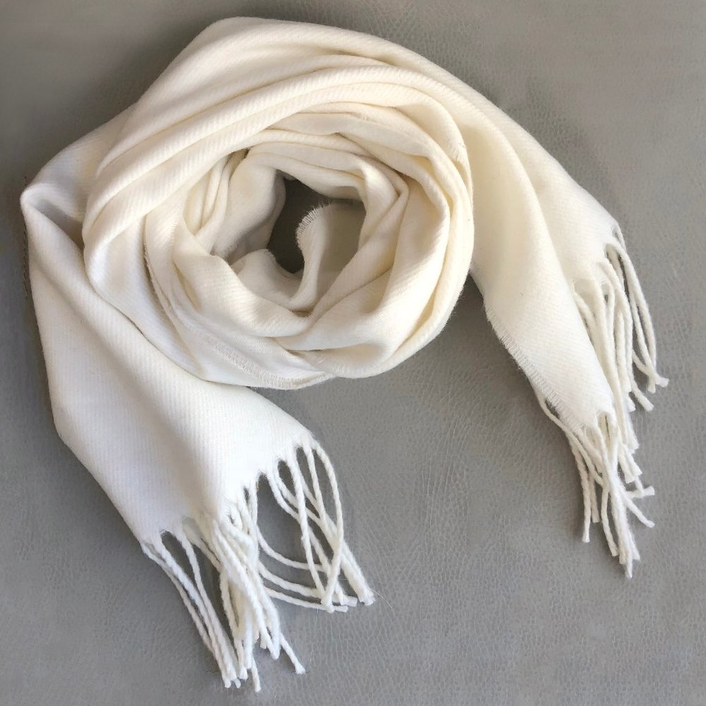 White cashmere scarf